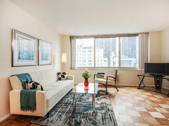 2nd image of 333 E 45th St APT 17C