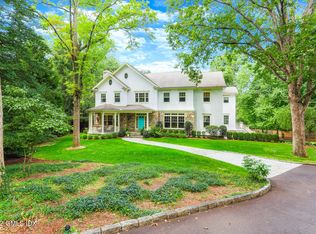 29 Old Oak Rd, Darien, CT 06820