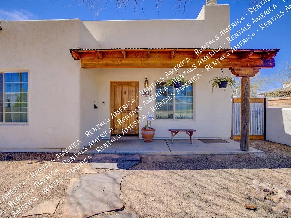 806 S 8th Ave
