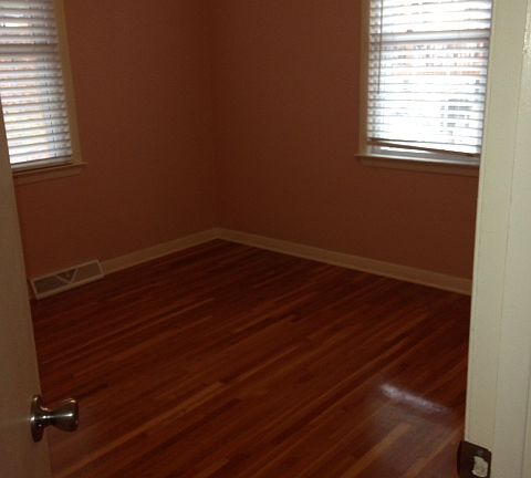 3rd image of 1909 Allen Dr