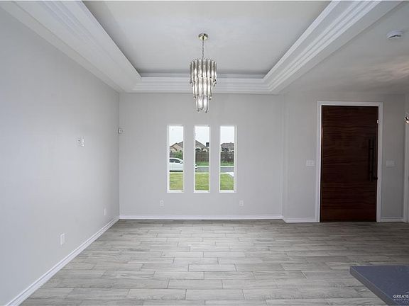 3rd image of 2300 San Pascual St