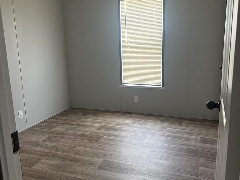 2120 Spring St #135 — Photo 11