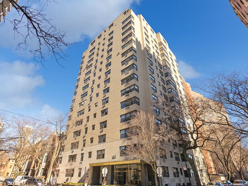 1st image of 1335 N Astor St APT 5B
