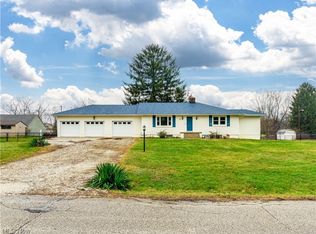 38 Clement Ave, New Franklin, OH