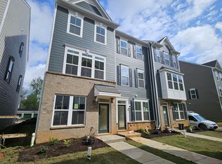 6122 Cleburne Ct, Charlotte, NC 28217