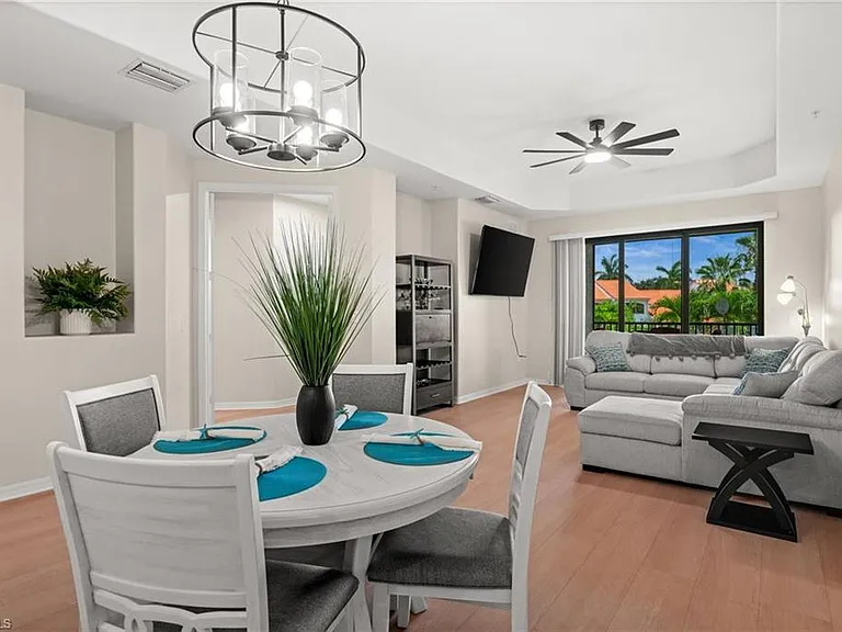 15121 Laguna Dr #102 — Photo 3