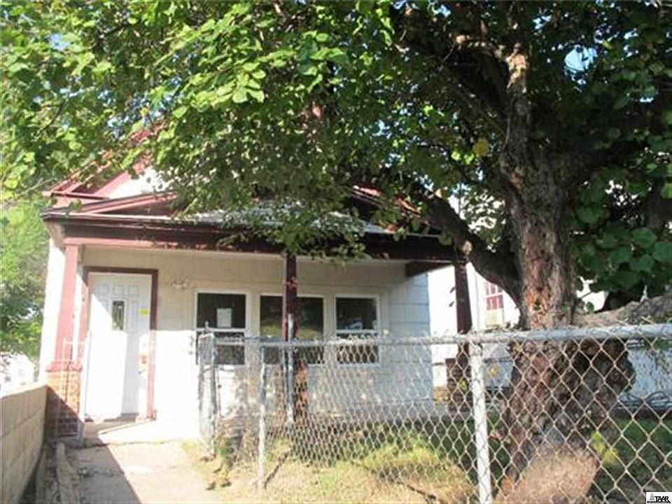 1st image of 366 S 9th St