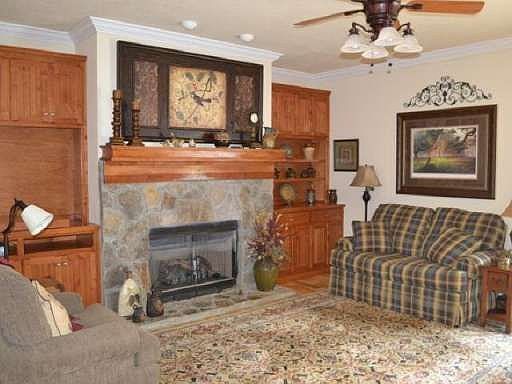 4th image of 835 Yunai Cir