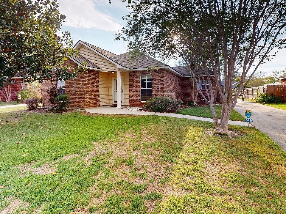 1st image of 14429 Whispering Oaks Dr
