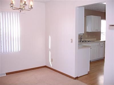4th image of 333 Oakdale Cir