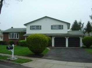 30 Devon Dr, Piscataway, NJ 08854