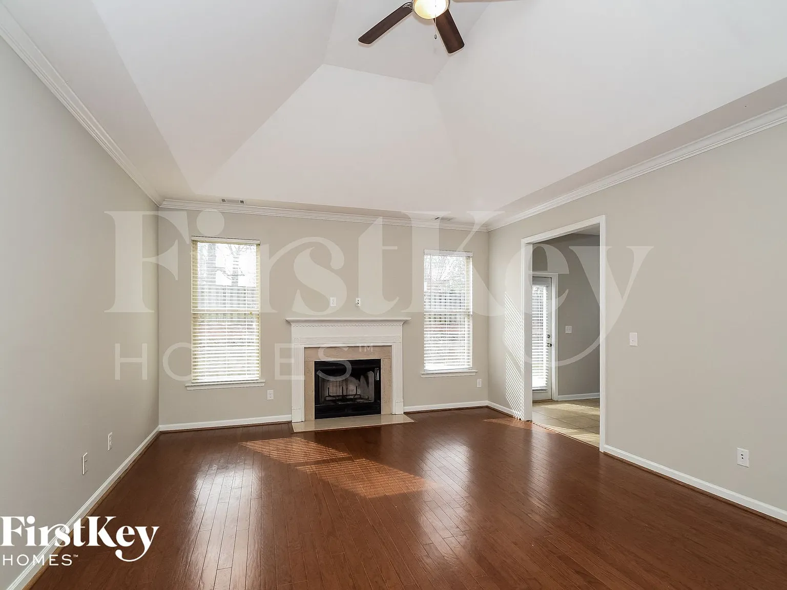 3 bed, 2.0 bath, 1482 sqft, $1,875 — Photo 2