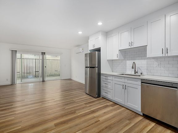 2nd image of 3630 Midvale Ave #8