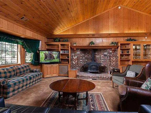 5th image of 41938 Evergreen Dr