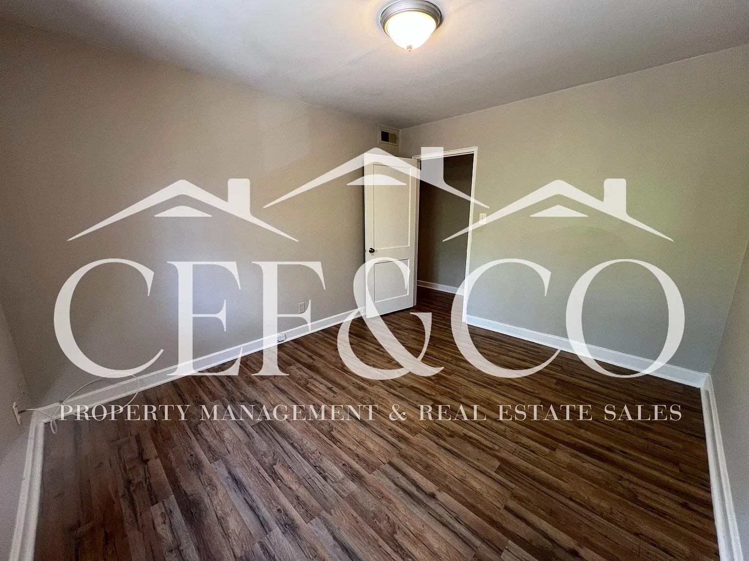 3 bed, 1200 sqft, $850 — Photo 2