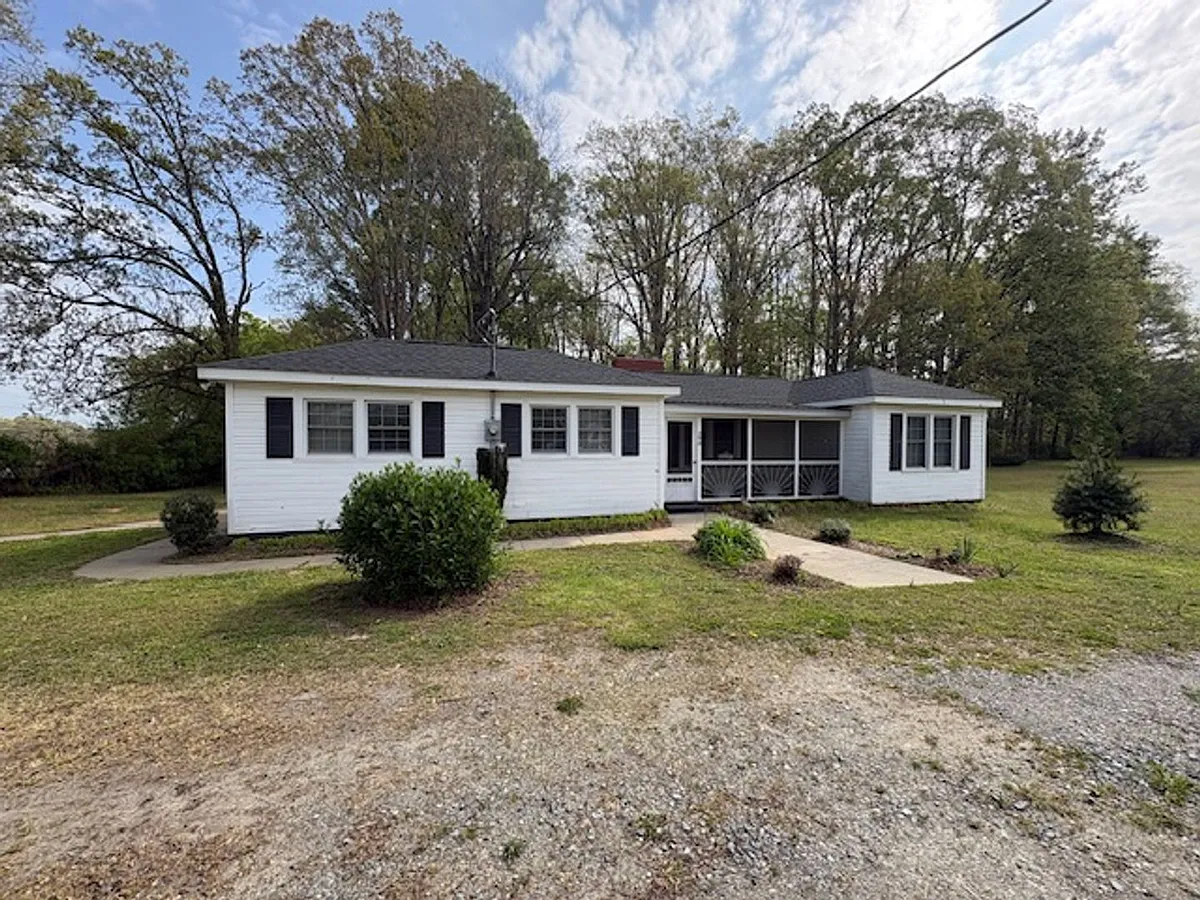 Building Photo - 290 Paraham Rd S