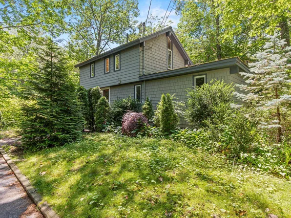 71 Stonybrook Road, Cape Elizabeth, ME 04107