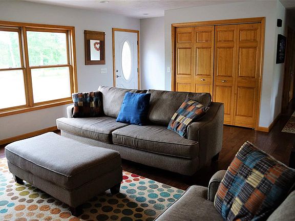 5th image of 2010 Greenwood Lake Dr