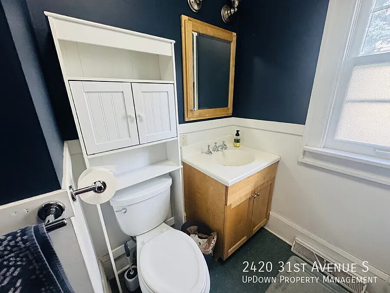 2420 31st Ave S — Photo 7