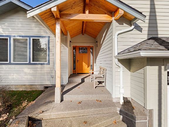 2nd image of 12924 NE 131st St