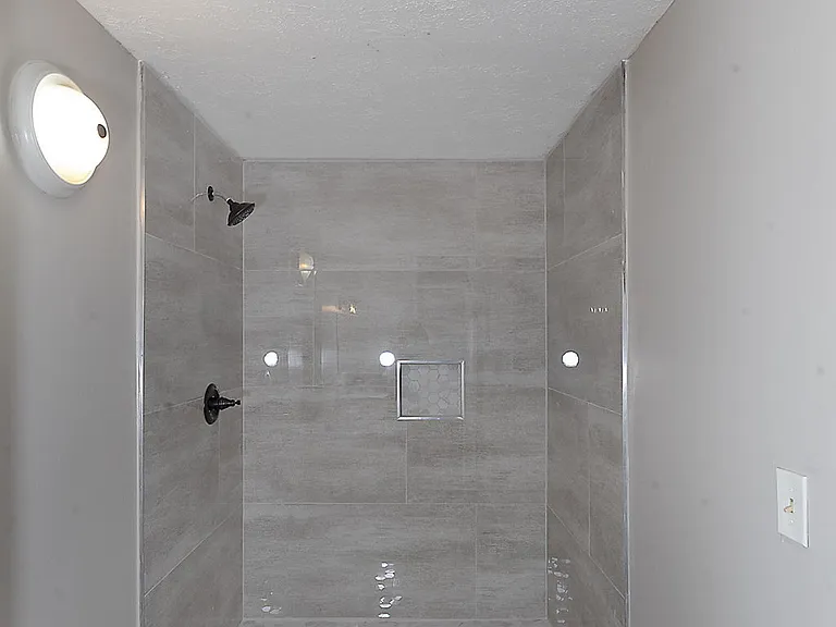 4527 Fairview Dr — Photo 11