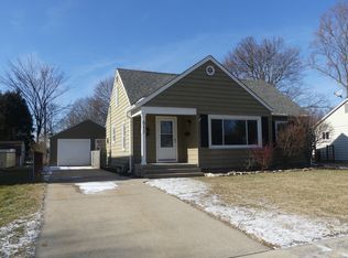 612 N Lincoln Ave, Geneva, IL 60134