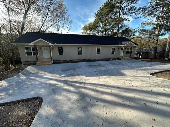 1818 Malone Dr, Dalton, GA 30720