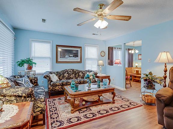 5th image of 306 Sunridge Dr