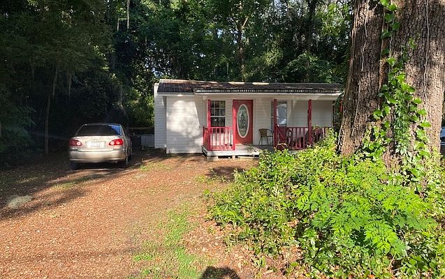 2nd image of 255 SE Lochlynn Ter