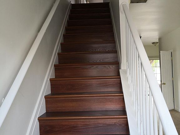 5th image of 1549 Cove Creek Cir