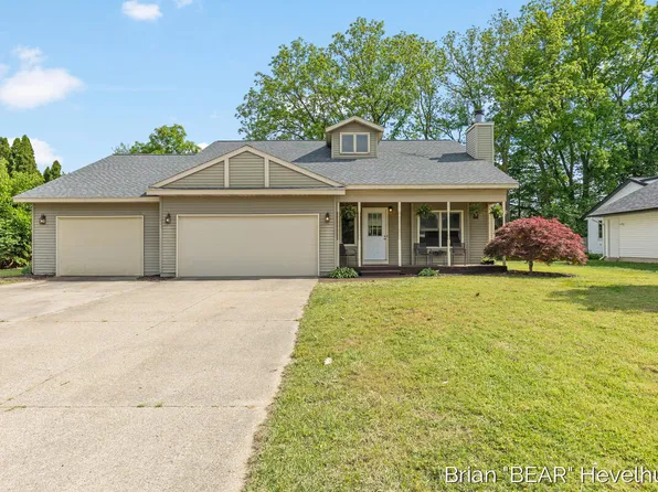 3026 Creek Ridge Dr, Hudsonville, MI 49426