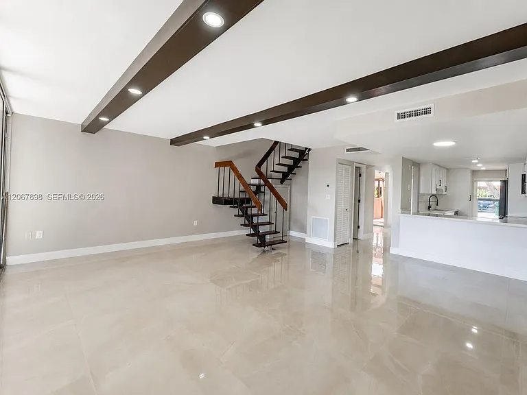 14124 Kendale Lakes Cir #14124 — Photo 16