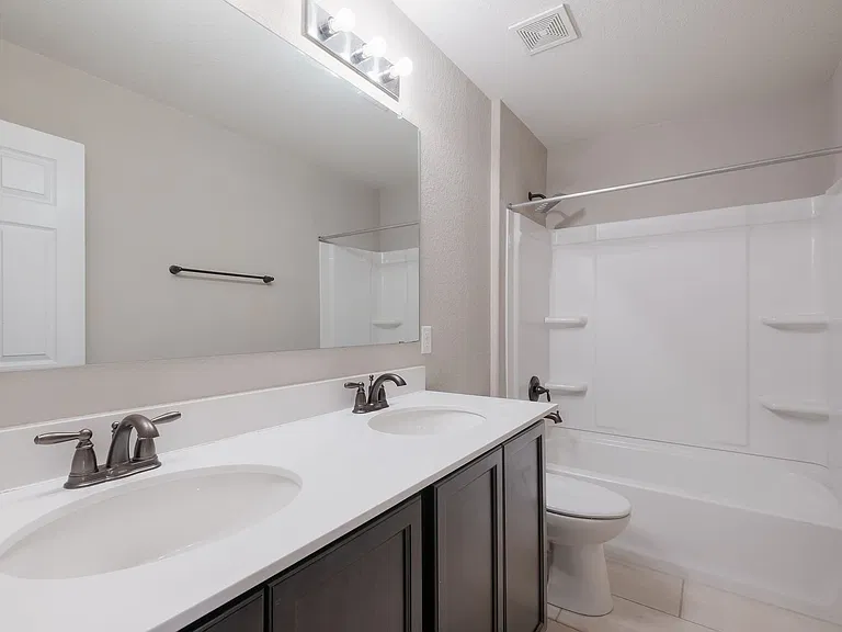 602 Trinity Mdw — Photo 6