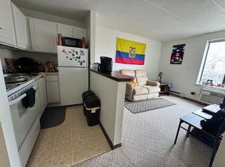 511 W Main St APT 304, Madison, WI 53703