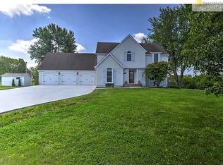 3955 W 214th St, Stilwell, KS 66013