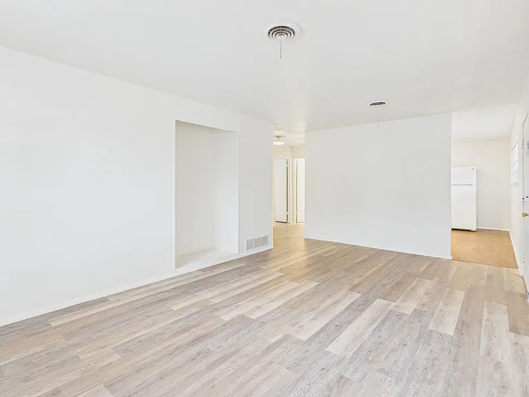 3319 Teckla Blvd — Photo 8