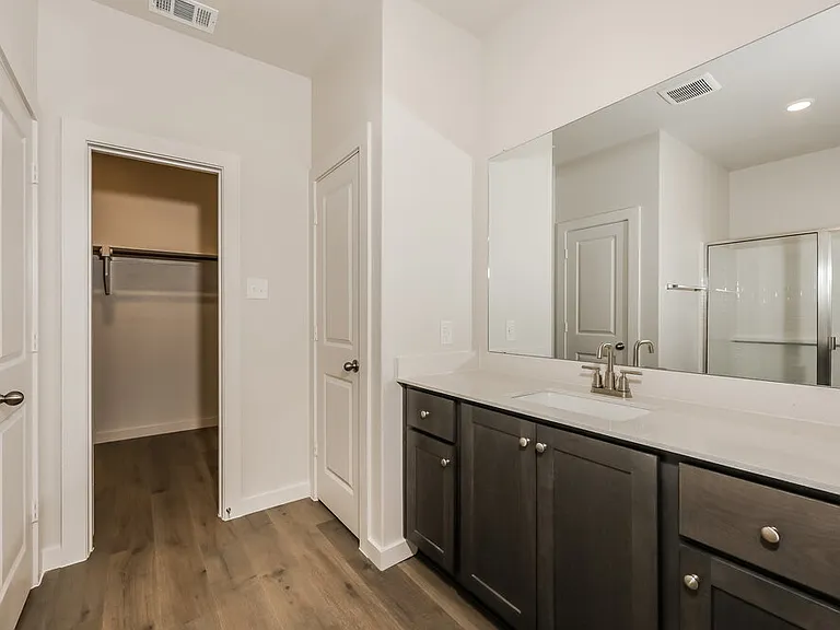 309 Julian Davis Dr — Photo 11
