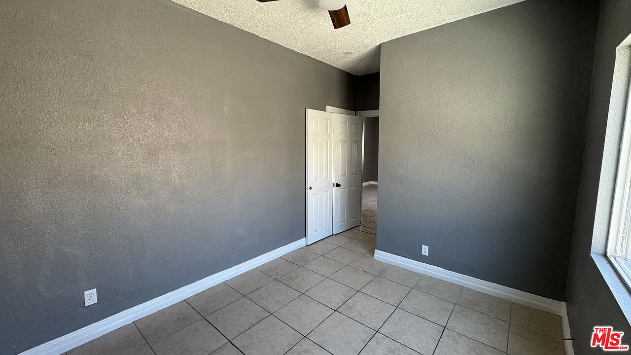 3 bed, 2.0 bath, 3028 sqft, $3,200 — Photo 3