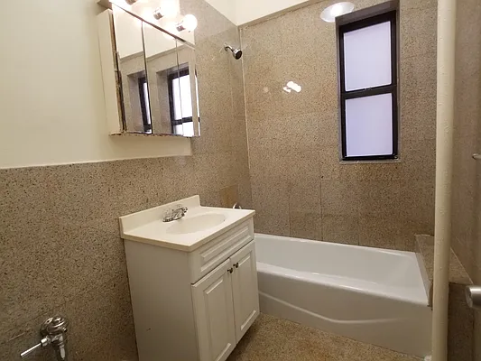 Rented by Sovereign Associates | media 7