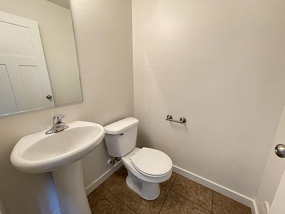 4th image of 2147 E 12th St