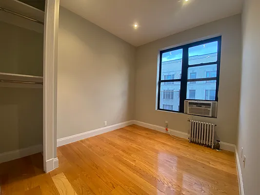 Rented by Bohemia Realty Group | media 6