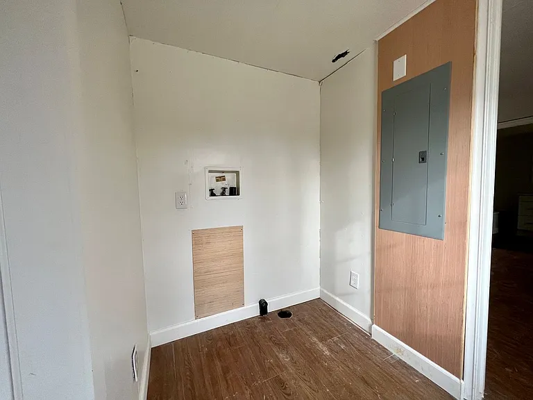 3201 E Don Tyson Pkwy #B — Photo 6