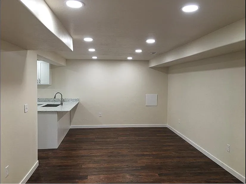 Building Photo - 287 W 500 N #B