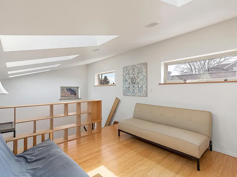 1034 NE Ainsworth St #C — Photo 13