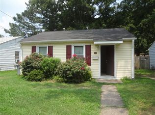 51 Phelps Cir, Hampton, VA 23663