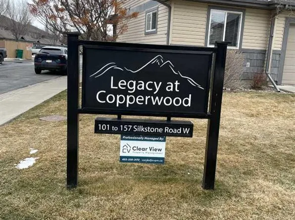 125 S Silkstone Rd W #5, Lethbridge, AB T1J 3A8