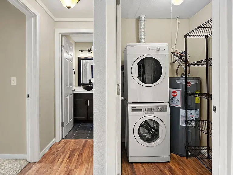 Granview Apartments — Photo 7