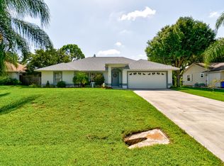 409 Oak St, Sebastian, FL 32958
