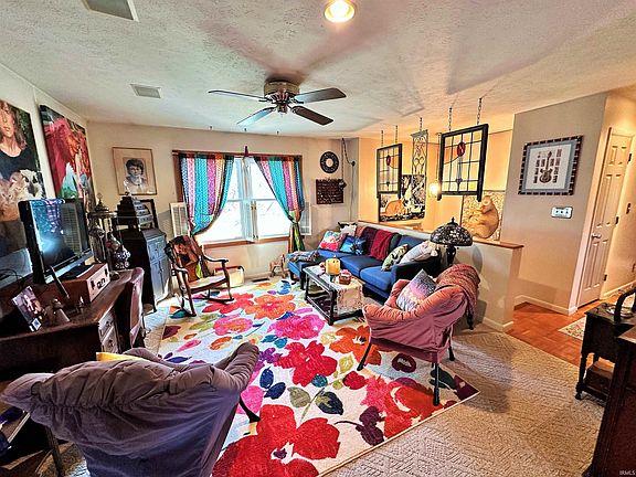 4th image of 716 Foxwood Dr