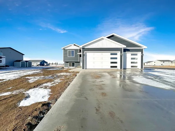 400 6th Ave SW, Surrey, ND 58785